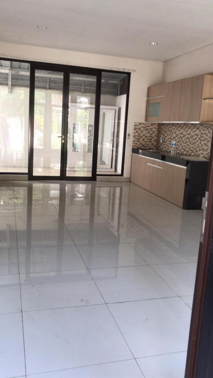 Rumah disewakan di Cosmo Lippo Cikarang